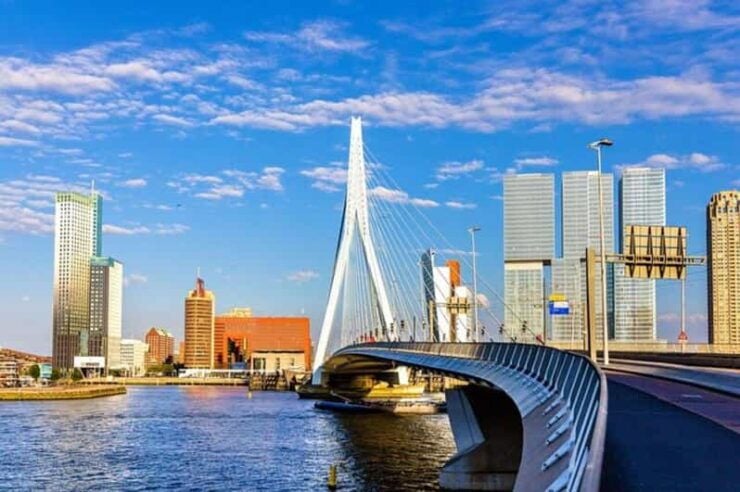 Rotterdam: Must-See Attractions Guided Walking Tour - Itinerary Highlights