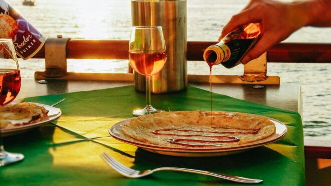 Rotterdam: Pancake Cruise - Background