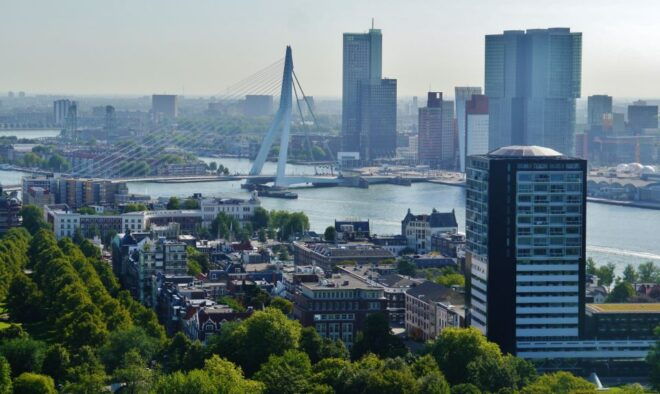 Rotterdam: Private Bike Tour With a Guide - Participants and Meeting Point