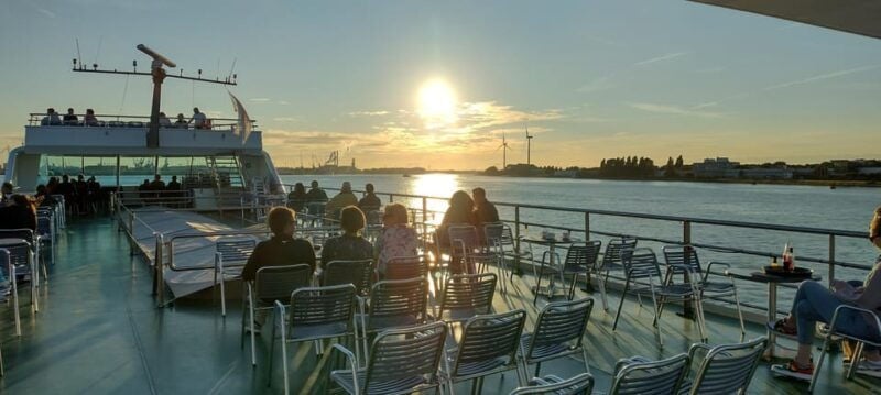 Rotterdam: Summer Evening Cruise with Live Entertainment - Practical Tips for Your Cruise