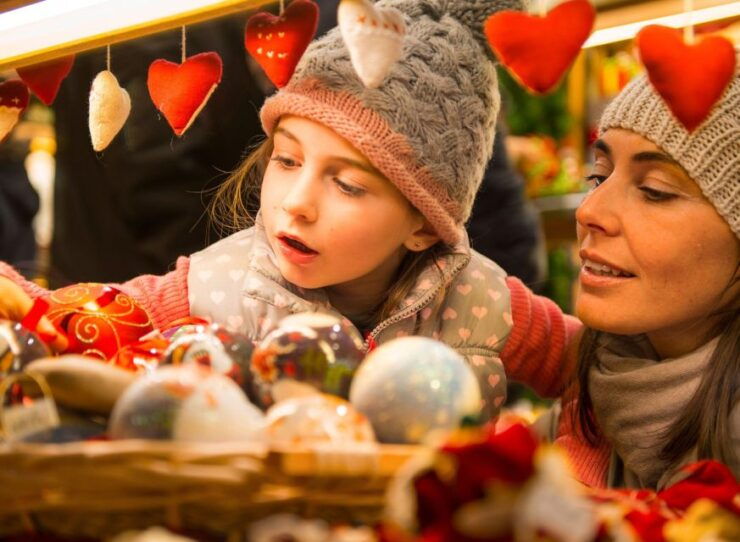 Rouen : Christmas Markets Festive Digital Game - Experience Description