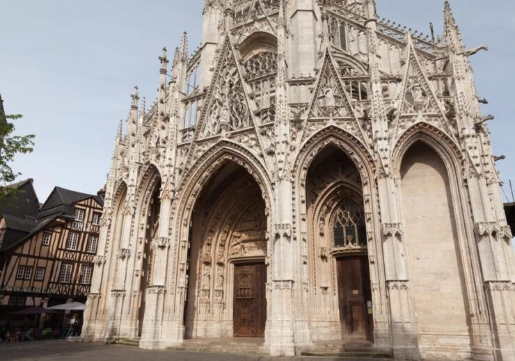 Rouen Scavenger Hunt and Sights Self-Guided Tour - Key Points