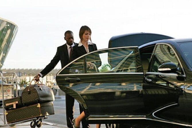 Round Trip Airport Transfer- From Delhi Airport to Hotel & Back to Delhi Airport - An In-Depth Look at the Delhi Airport Transfer Service