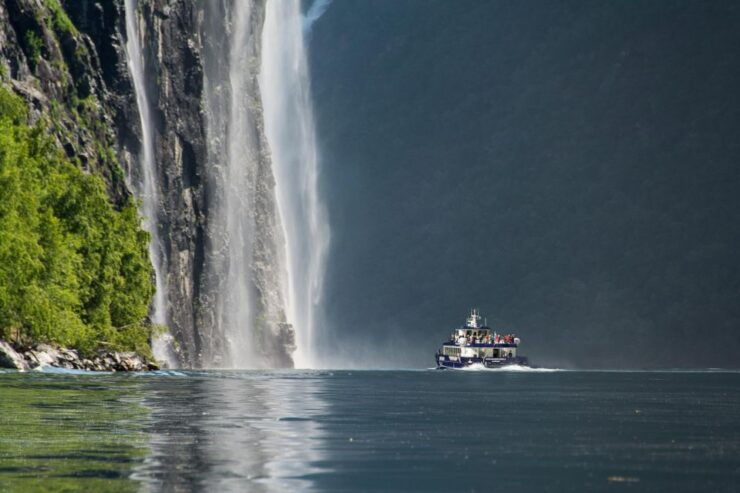 Round Trip Fjord Cruise: Åesund to Geirangerfjord and Return - Booking and Reservation Process