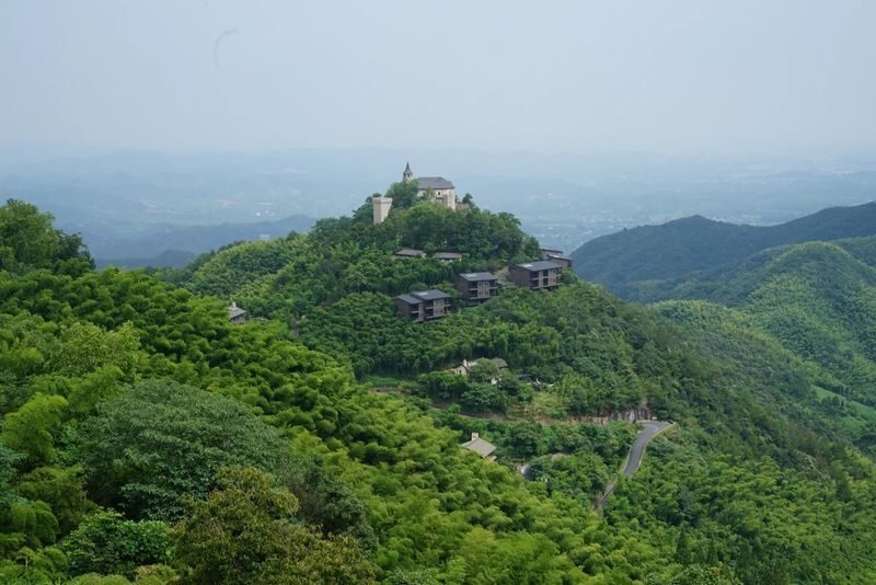 Round Trip from Hangzhou to Moganshan: Sword Pond + Mao Zedongs Residence + Chiang Kai-sheks Official Residence + Luhua Dang Park One-Day Tour - From Hangzhou to Moganshan in a day