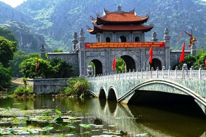 Round-Trip Hanoi to Ninh Binh Private Vehicle Charter - Booking Details