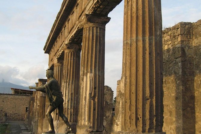Round-Trip Shuttle Transfer From Naples to Pompeii - What to Expect