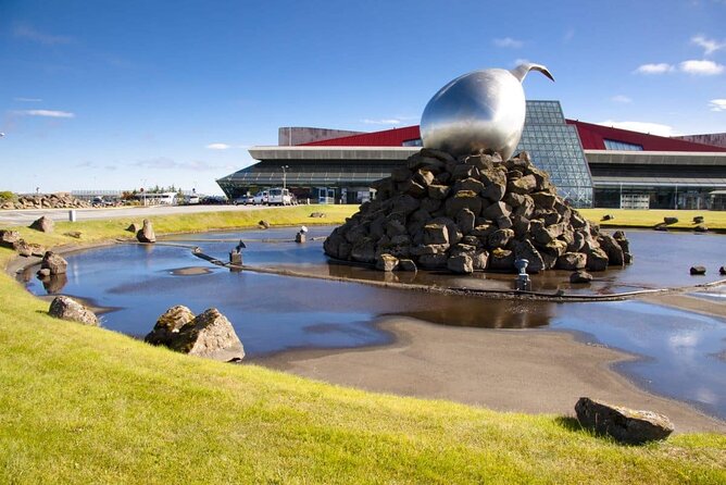 Round-Trip Taxi Private Airport Transfer From Reykjavik - Meeting and Pickup Details