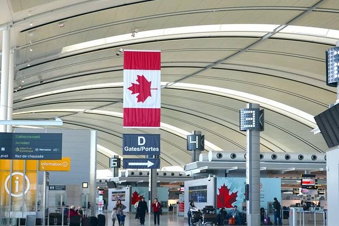 Round Trip : Toronto Pearson Airport to Toronto Downtown Hotel & Accommodations - Overview and Services
