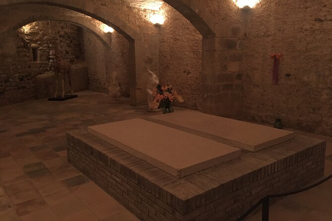 Round-Trip Transfer: Dalí Museum in Figueres & Púbol With Optional Wine Tasting - The Sum Up