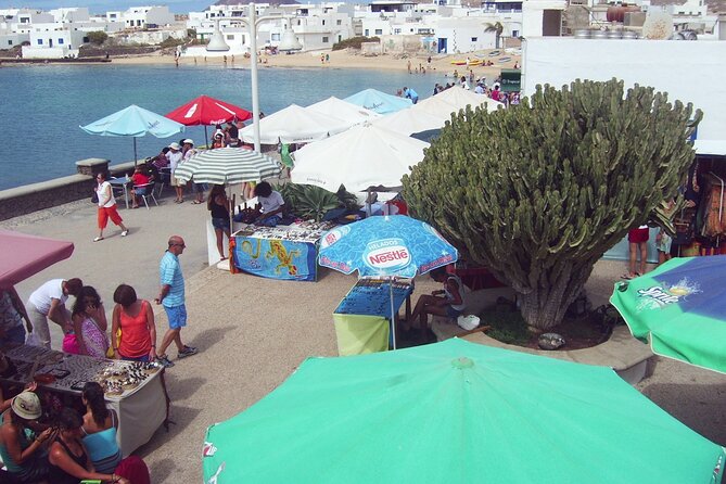 Roundtrip Ferry Transfer to La Graciosa With Free Wifi - Expectations and Accessibility