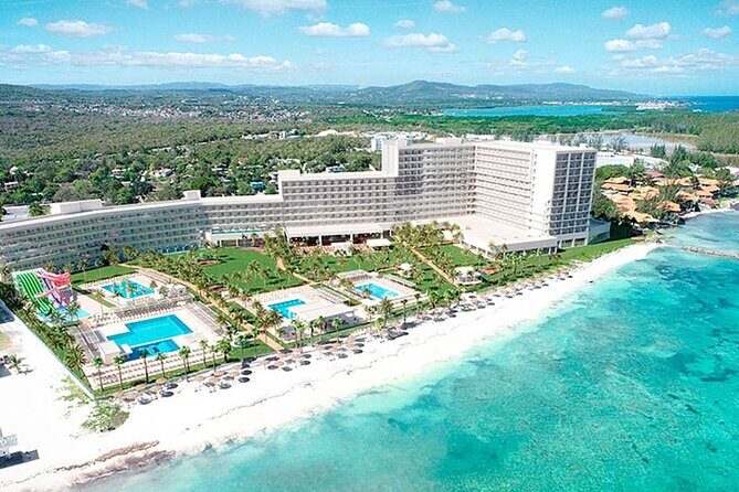 Roundtrip Transfer From Sangster Airport to Riu Palace Aquarelle - Good To Know