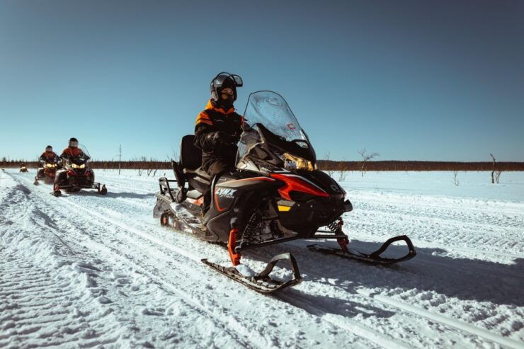 Rovaniemi: 1 Hour Snowmobiling Experience - Participants and Logistics