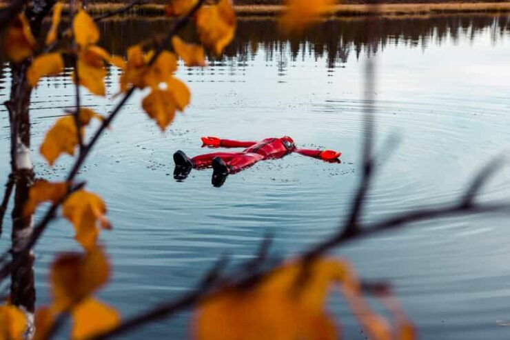 Rovaniemi: Arctic Autumn Floating - Highlights of the Experience
