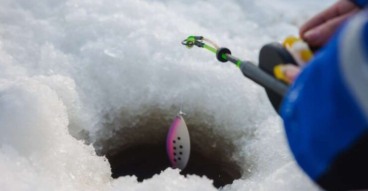 Rovaniemi: Arctic Circle Ice Fishing Experience - Experience Highlights