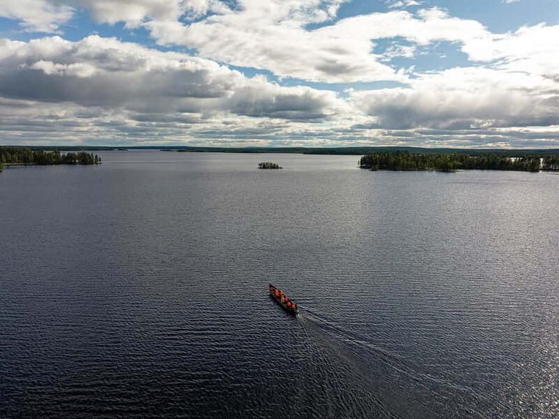 Rovaniemi: Arctic Sunset Boat Tour - An inviting look at a peaceful Arctic experience