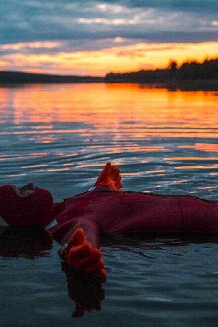 Rovaniemi: Aurora Borealis Autumn Lake Floating Experience - What to Expect During the Activity