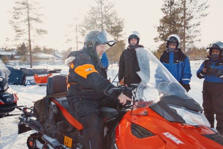 Rovaniemi: Full-Day Snowmobile Safari With Lunch - Experience Highlights
