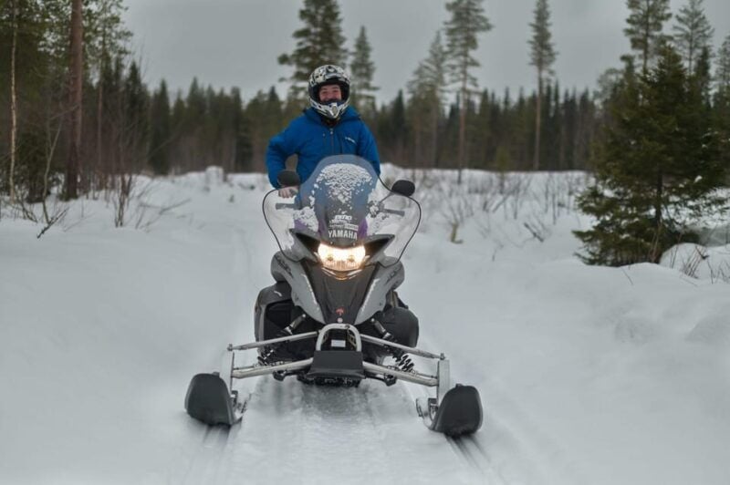 Rovaniemi: Guided Wilderness Snowmobile Safari & Barbeque - Exploring the Wilderness: The Snowmobile Ride