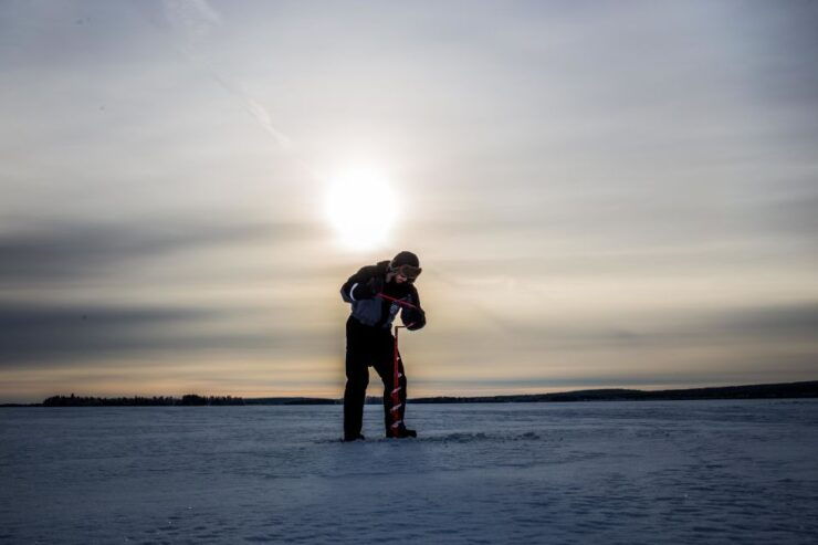 Rovaniemi: Ice Fishing on a Frozen Lake - Experience