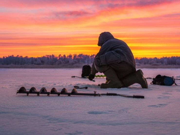 Rovaniemi: Ice Fishing Small Group Tour & Barbeque - Experience