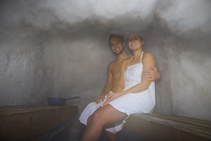 Rovaniemi: Ice Restaurant Dinner With Snow Sauna & Transfer - Activity Details