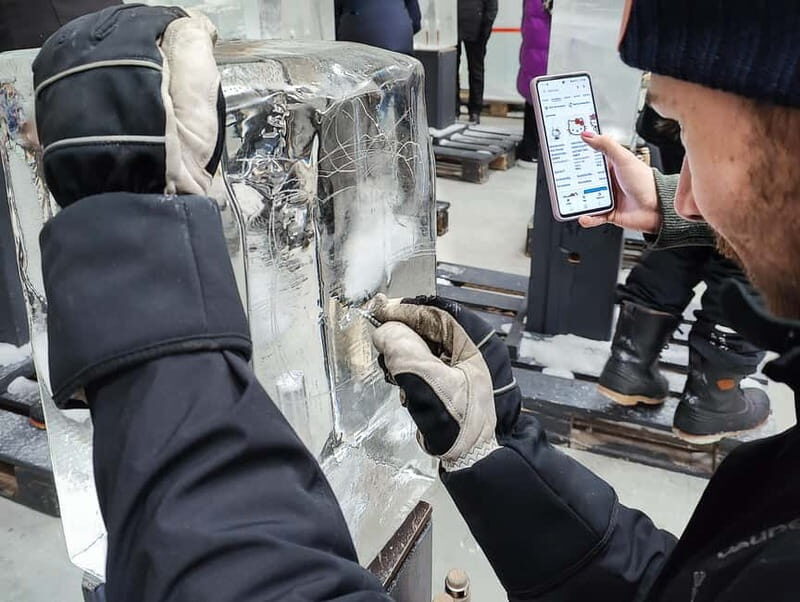 Rovaniemi: Ice sculpting experience with dinner at Kota - Transportation and Group Size