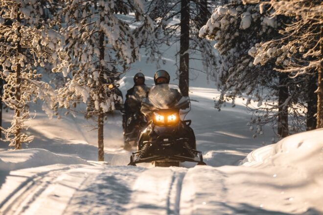 Rovaniemi: Northern Lights Tour With Electric Snowmobiles - Dinner in a Hunting Cabin