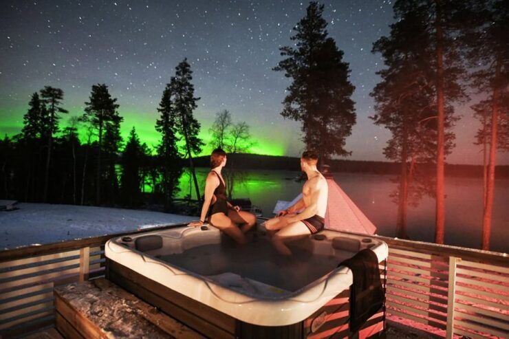 Rovaniemi: Northern Lights Trip With Arctic Sauna & Jacuzzi - Experience Highlights