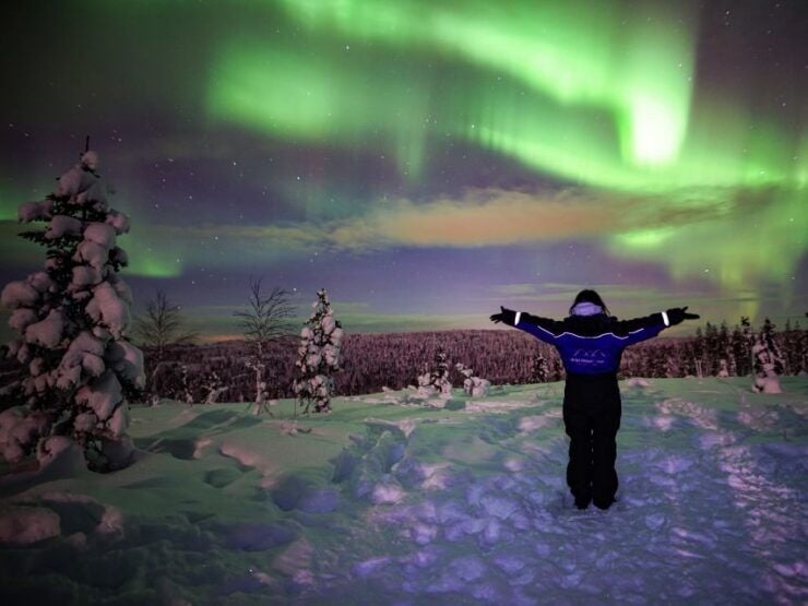 Rovaniemi: Northern Lights Wilderness Tour With Camera - Tour Duration and Guide Information