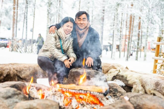 Rovaniemi: Private Pro Photoshoot in Santa Claus Village - Transportation Options