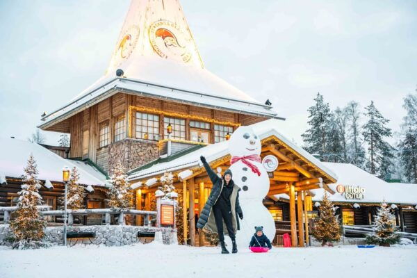 Rovaniemi: Private Pro Photoshoot in Santa Claus Village - Booking Process