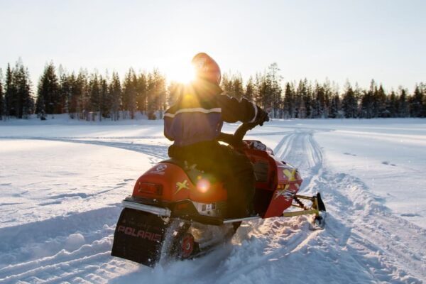 Rovaniemi: Santa Claus Village Tour, Reindeer Ride and Lunch - Tips for Your Visit