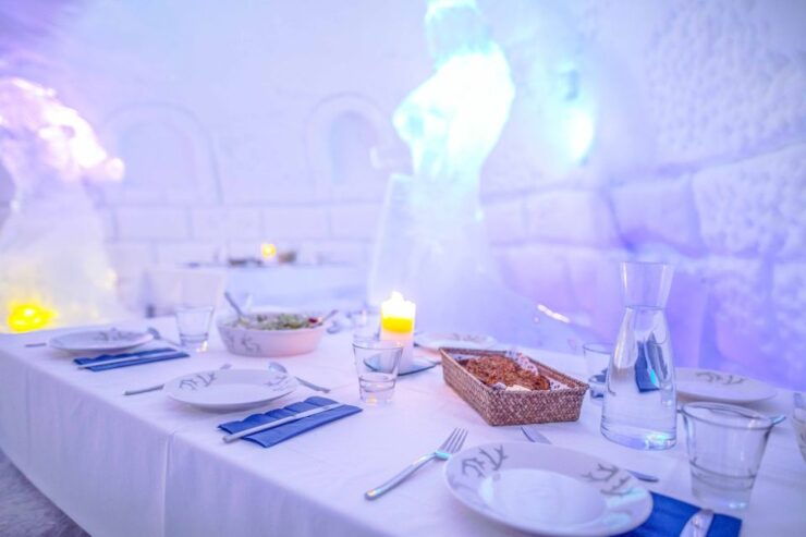 Rovaniemi: Snow Restaurant Dinner Tour - Good To Know
