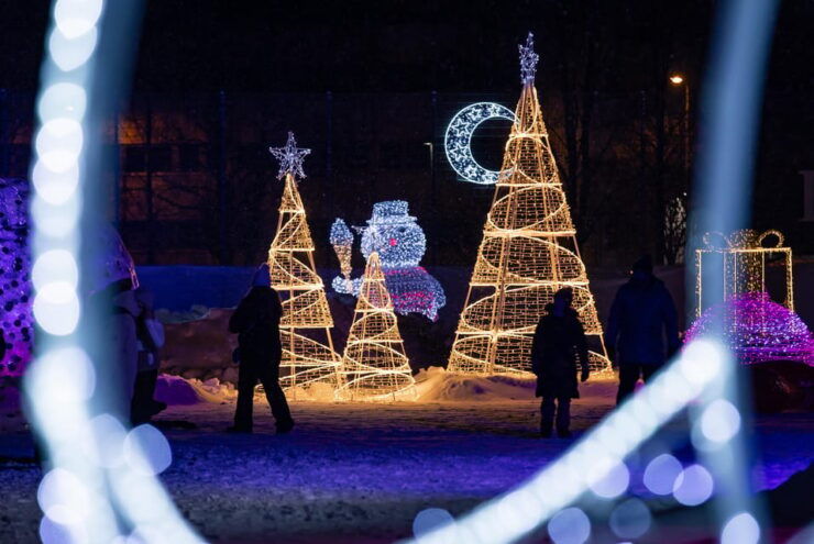 Rovaniemi: SnowGlow Winterpark Entry Ticket EarlyBird (30.9) - Good To Know