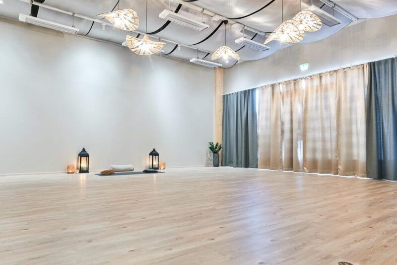Rovaniemi: Yoga Class with Infrared Heaters and Herbal Tea - FAQ
