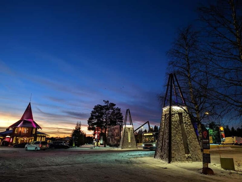 Rovaniemi:Santa Claus Village Guided Tour with Santa's gift - Good To Know