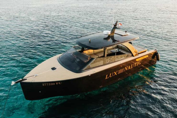 Rovinj: Explore Adriatic on the Luxurious Black Pearl Yacht - Yacht Details and Amenities