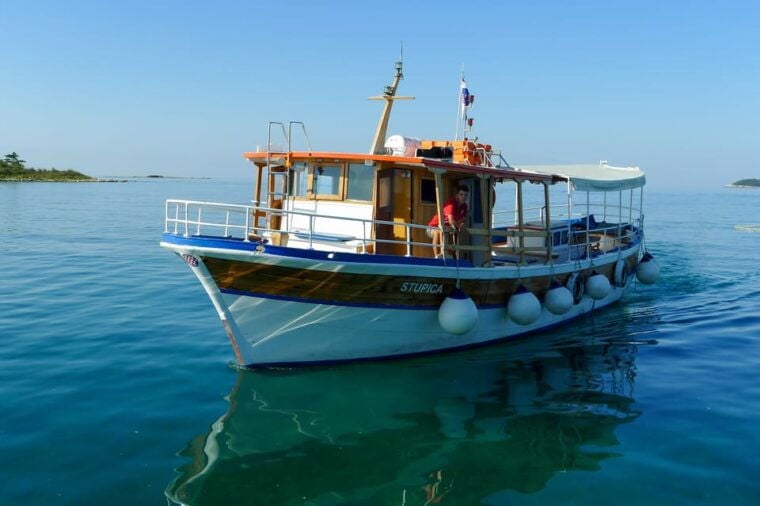 Rovinj: Sunset Cruise with Swim Stop, Drinks, and Fruits - Detailed Breakdown of the Itinerary