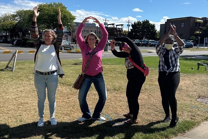 Royal Exploration Scavenger Hunt Game in Nashville - The Flexibility and Self-Paced Format