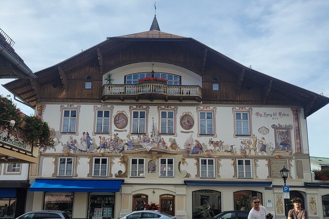 Royal Fairytale Tour Neuschwanstein, Wieskirche, Oberammergau and Linderhof - Customized Itinerary