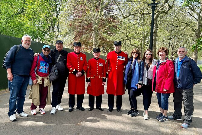 Royal Family and Changing of the Guard Walking Tour - Tour Highlights