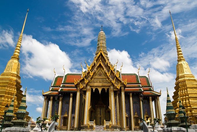 Royal Grand Palace Tour From Bangkok With Wat Phra Kaew - Guided Tour and Insider Tips