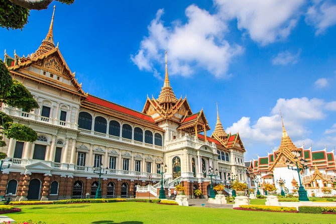 Royal Grand Palace Tour From Bangkok With Wat Phra Kaew (Sha Plus) - Meeting and Pickup Options