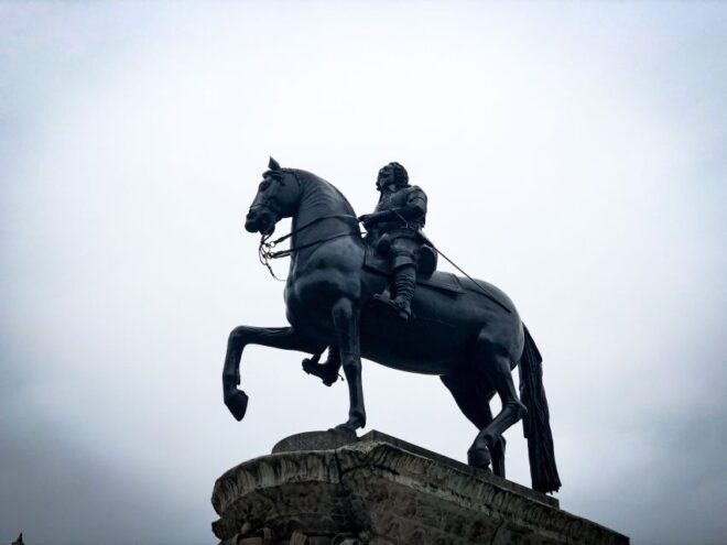 Royal London: Medieval and Tudor Monarchs Walking Tour - Full Description