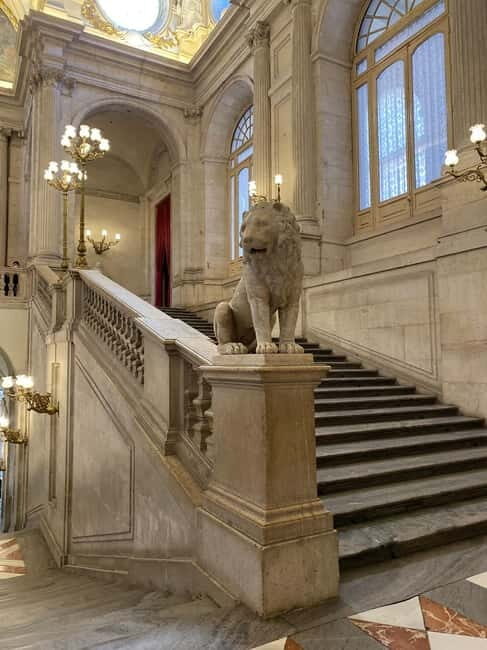 Royal Palace and Royal Collections Gallery Guided Tour - FAQs