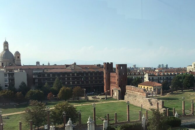 Royal Palace, Armory and Chapel of the Shroud With Local Guide - Meeting and Pickup