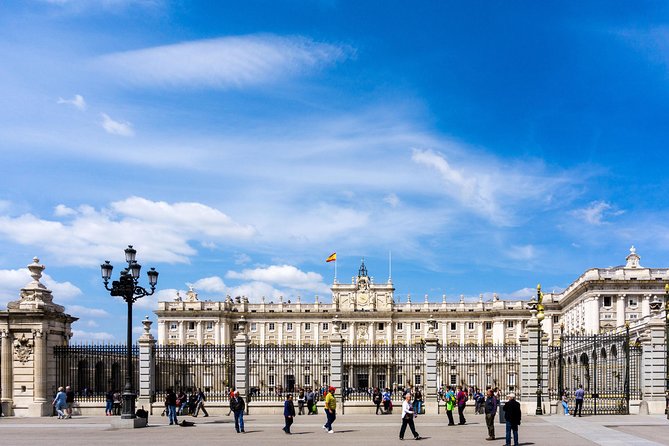 Royal Palace of Madrid Monolingual Guided Tour With Fast Track Access - Meeting and Pickup