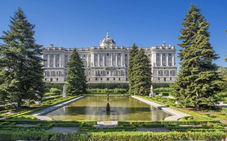 Royal Palace of Madrid: Private Tour With Entrance Included - Inclusions and Exclusions