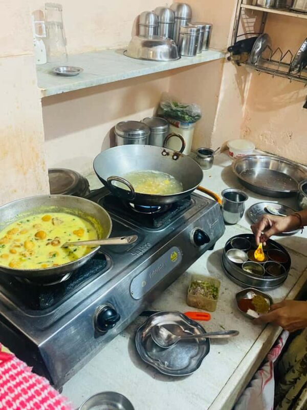 Royal Rajasthani Thali & Family Cooking Class in Udaipur - Authentic Rajasthani Flavors: A Cooking Class in Udaipur